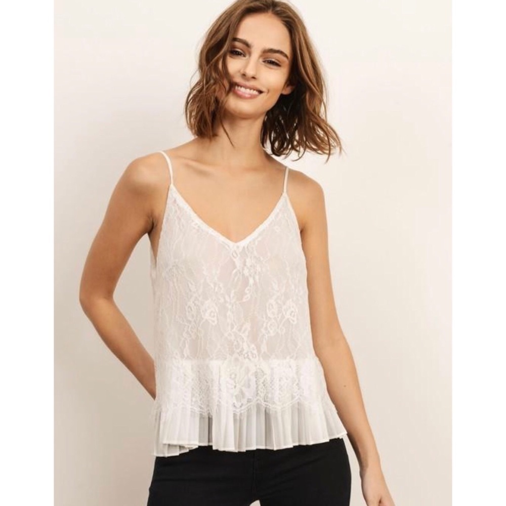 Storia White Lace V-Neck Pleated Hem Cami Tank